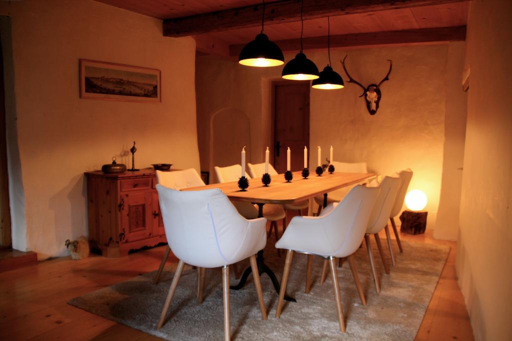 Villa Tgesa Ferrera Schmitten  Camera foto